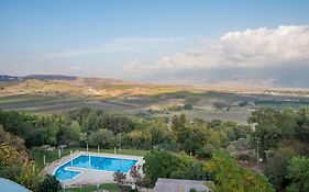 Kfar Giladi Hotel